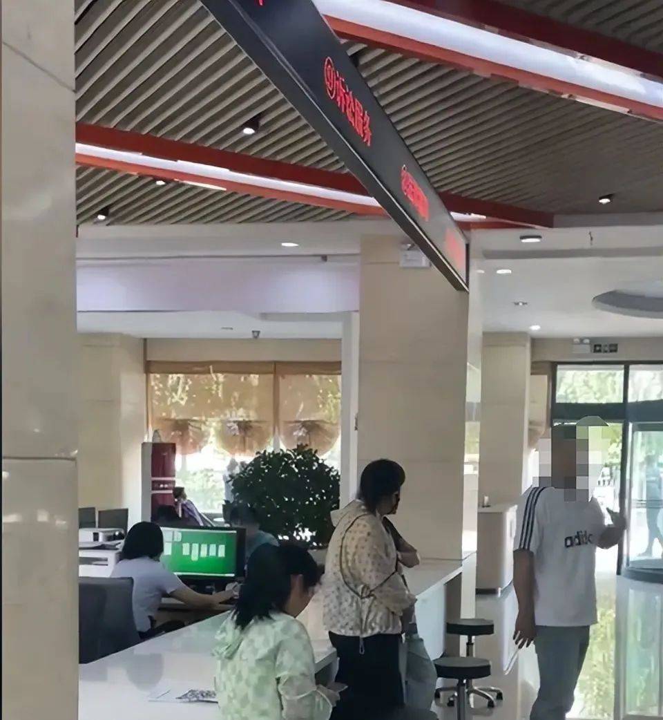 宝安办证大厅上班时间